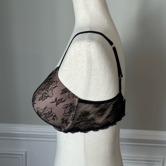 Victoria’s Secret BioFit Padded Full Coverage Bra Nude with Black Lace size 36D - Picture 4 of 10